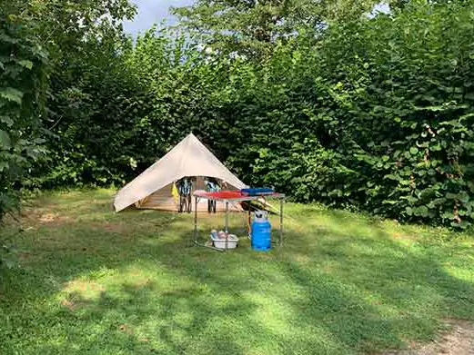 emplacement tente dans le Doubs